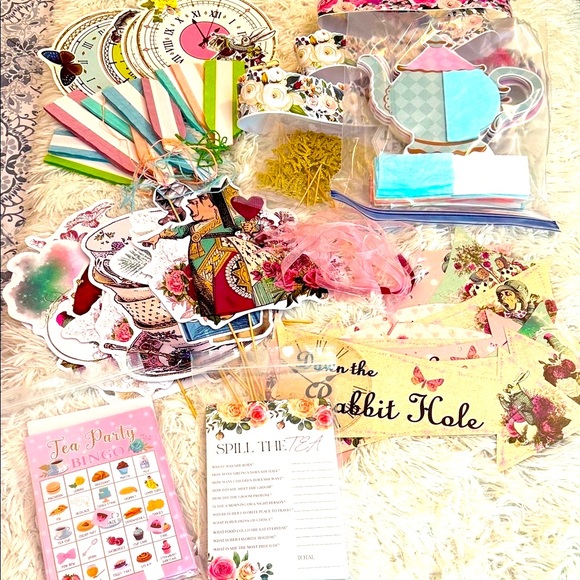 Alice in Wonderland Bridal Tea Party Decoration Set - Picture 8 of 8